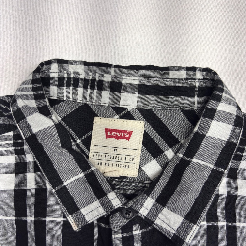 Levis Mens XL Black White Plaid Long Sleeve Button Down Shirt Flannel - Picture 3 of 8